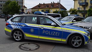 17-Jähriger stach auf der Passauer Maidult auf zwei Personen ein